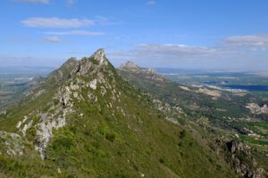 Relieve de la Serra de Corbera, entorno de la ruta Cova Galera desde Favara