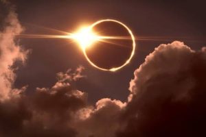 ECLIPSE CON CENA Y MEDITACIÓN